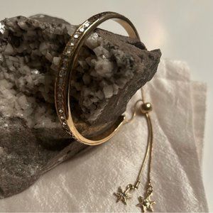 Gorgeous Bangle With Rhinestones and Adjustable Chain